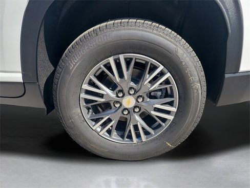 New 2026 Chevrolet Traverse LT image 12