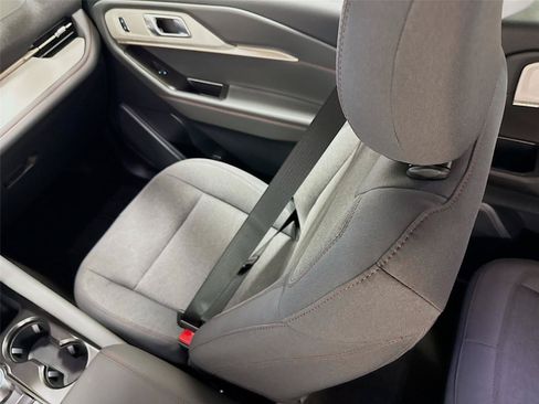 New 2026 Ford Explorer Active RWD image 22