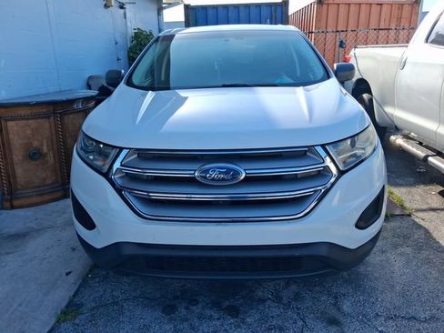 Used 2016 Ford Edge SE FWD image 2