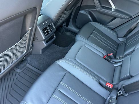 Used 2025 Audi Q5 Premium w/ Convenience Package AWD/4WD image 11
