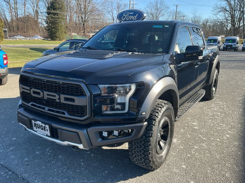 Used 2018 Ford F150 Raptor w/ Equipment Group 802A Luxury image 8