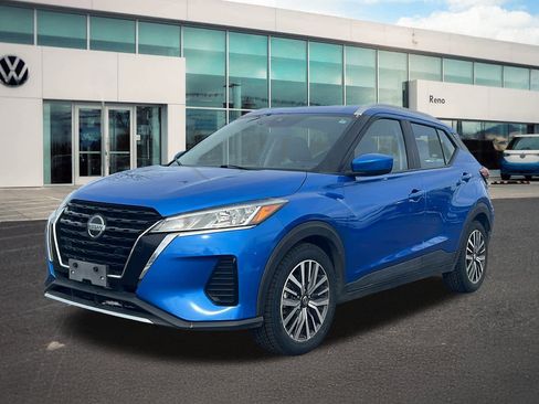 Used 2021 Nissan Kicks SV image 1