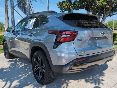 Used 2025 Chevrolet Trax ACTIV image 8