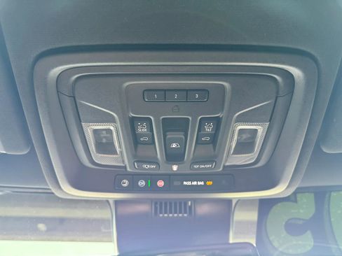 Used 2024 Chevrolet Silverado 3500 High Country image 19