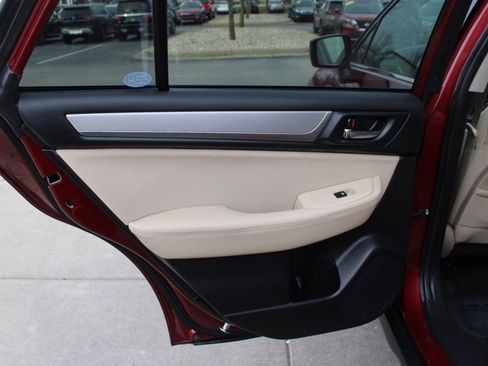 Used 2017 Subaru Outback 2.5i Premium image 26