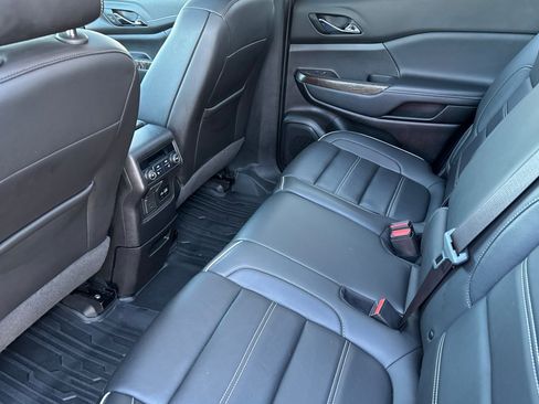 Used 2020 GMC Acadia Denali w/ Denali Ultimate Package image 12