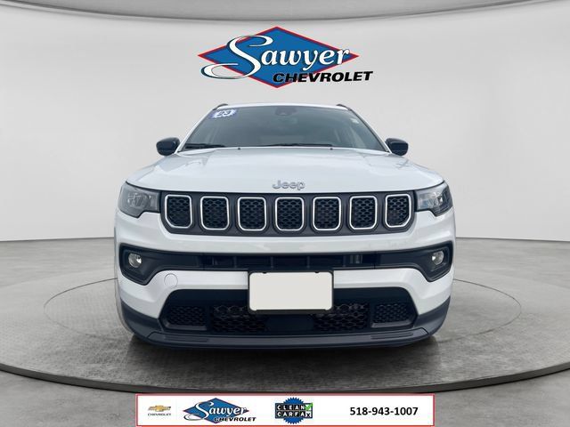 Used 2023 Jeep Compass Latitude AWD/4WD image 8