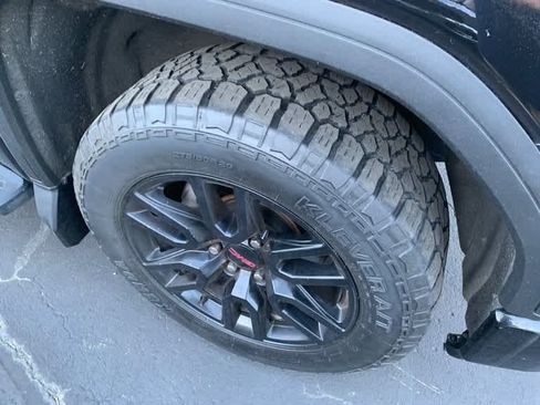Used 2021 GMC Sierra 1500 Elevation w/ X31 Off-Road Package AWD/4WD image 9