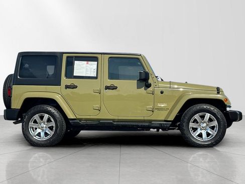 Used 2013 Jeep Wrangler Unlimited Sahara w/ Connectivity Group AWD/4WD image 7