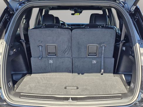 New 2025 Jeep Grand Cherokee L Altitude image 11