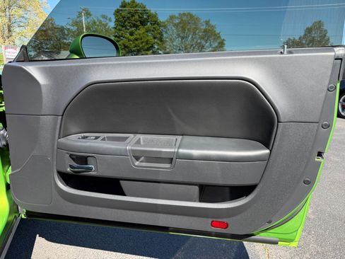 Used 2011 Dodge Challenger R/T image 41