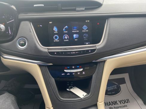 Used 2017 Cadillac XT5 FWD image 13