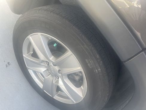 Certified 2022 Jeep Compass Latitude image 9