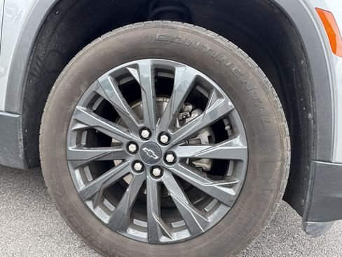 Used 2023 Chevrolet Traverse RS AWD/4WD image 15