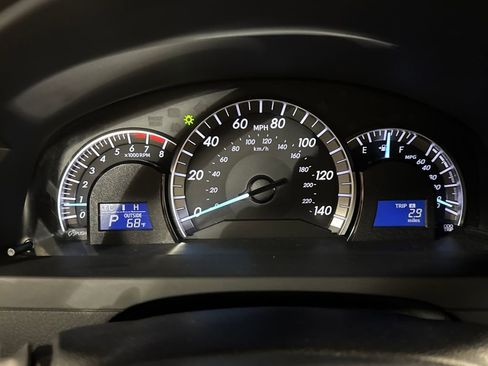 Used 2012 Toyota Camry SE FWD image 20