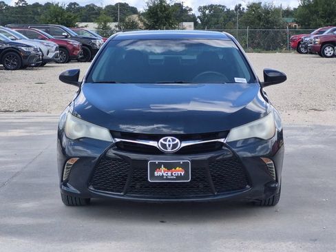 Used 2017 Toyota Camry SE FWD image 9