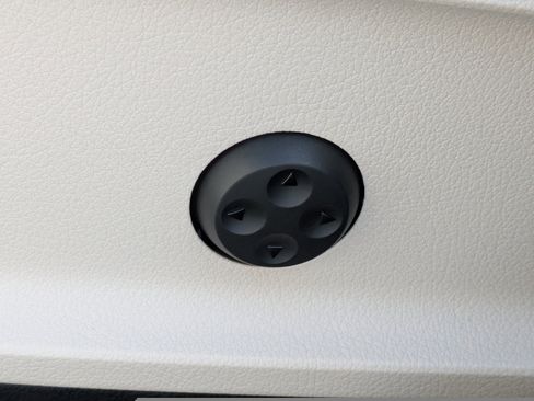 Used 2023 Mercedes-Benz GLB 250 GLB 250 image 19