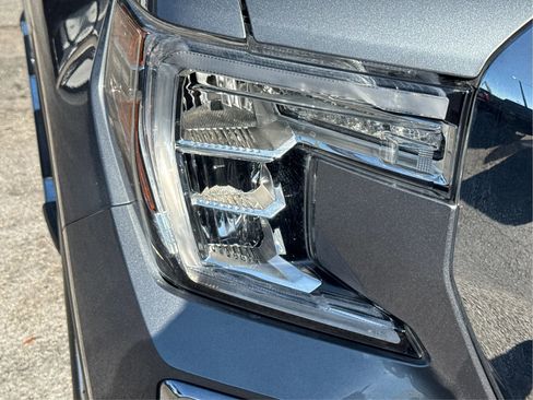 Used 2020 GMC Sierra 1500 SLT RWD image 10