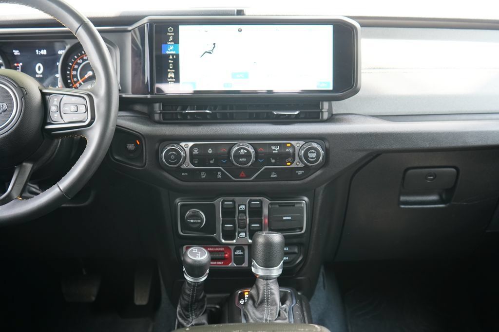 Used 2024 Jeep Gladiator Sport AWD/4WD image 26
