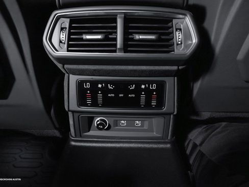 Used 2025 Lamborghini Urus SE image 40