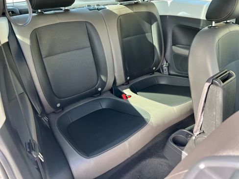 Used 2013 Volkswagen Beetle 2.5 image 33