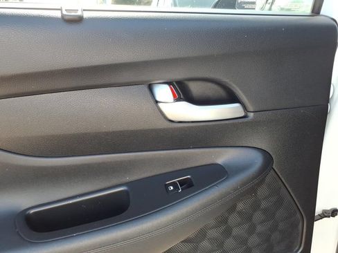 Used 2019 Hyundai Santa Fe SEL FWD image 10