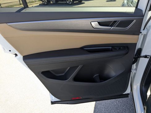 New 2026 Volkswagen Atlas Cross Sport SE image 25