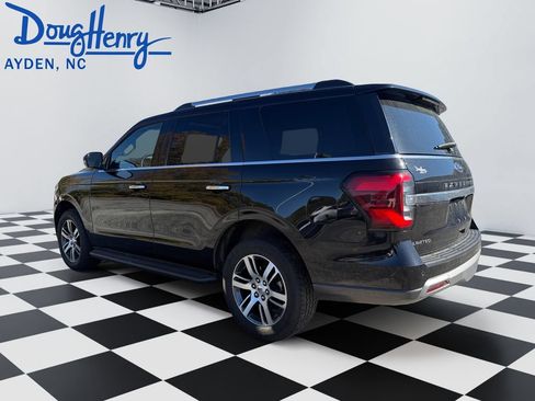 Used 2024 Ford Expedition Limited AWD/4WD image 3