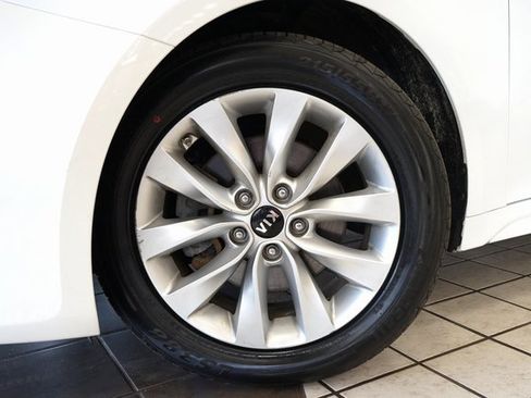 Used 2018 Kia Optima EX image 49