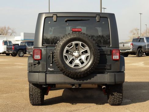 Used 2018 Jeep Wrangler Rubicon w/ Cold Weather Group image 6