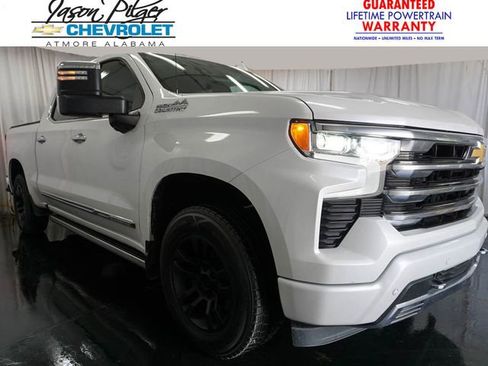 Used 2024 Chevrolet Silverado 1500 High Country w/ High Country Premium Package AWD/4WD image 1