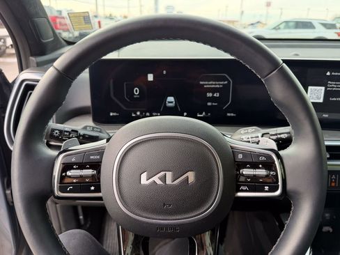 Used 2024 Kia Sorento SX Prestige image 29