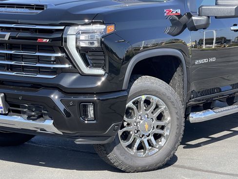 New 2026 Chevrolet Silverado 2500 LT w/ Z71 Chrome Sport Edition AWD/4WD image 2