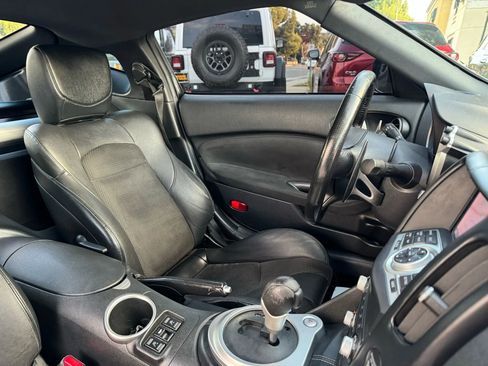 Used 2018 Nissan 370Z Touring image 20