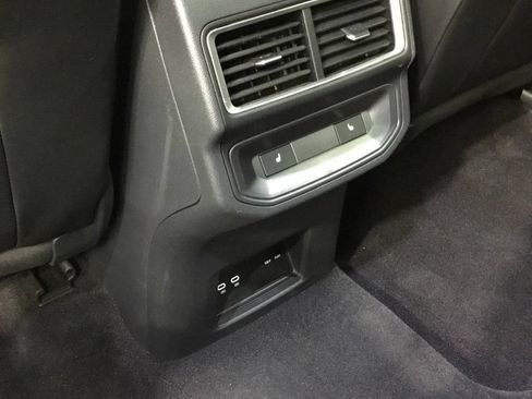 Used 2024 Volkswagen Atlas Cross Sport SEL Premium R-Line AWD/4WD image 30