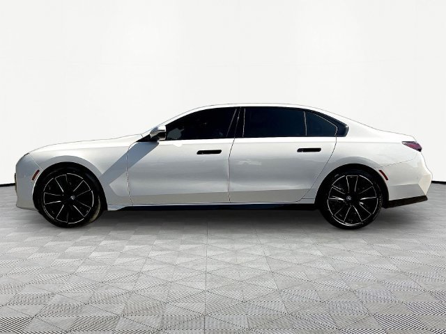 Used 2023 BMW 740i RWD image 8