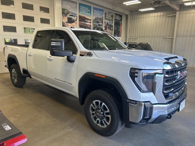 Used 2024 GMC Sierra 3500 SLE w/ Preferred Package AWD/4WD image 4
