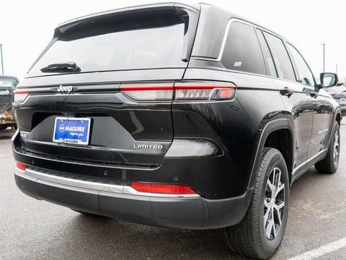 Used 2024 Jeep Grand Cherokee Limited AWD/4WD image 6