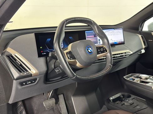 Certified 2024 BMW iX xDrive50 w/ Premium Package AWD/4WD image 4