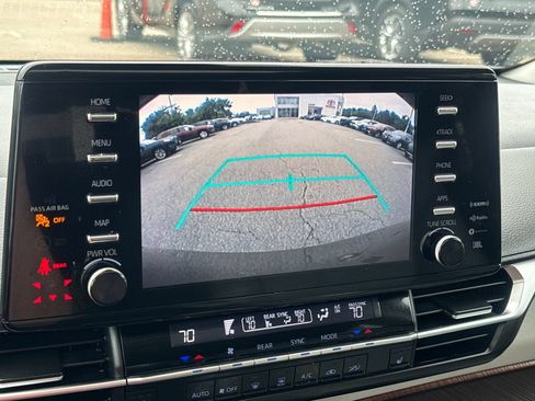 Used 2021 Toyota Sienna XLE w/ XLE Plus Package AWD/4WD image 26