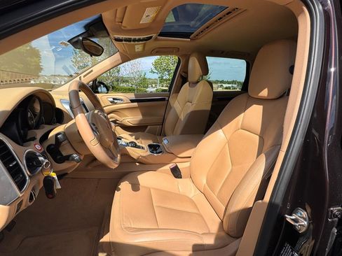Used 2014 Porsche Cayenne AWD/4WD image 24