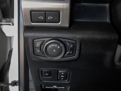 Used 2021 Ford F250 Platinum w/ FX4 Off-Road Package AWD/4WD image 27