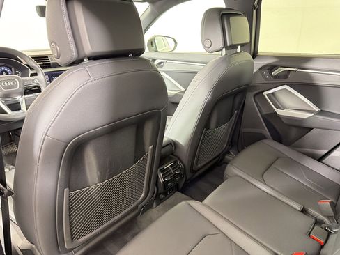 Used 2025 Audi Q3 2.0T Premium w/ Convenience Package image 23