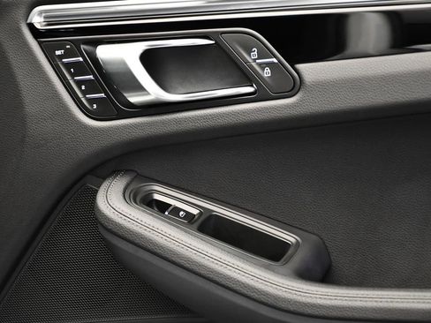 Used 2024 Porsche Macan S image 49