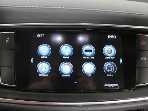 Used 2019 Buick Enclave Essence FWD image 4