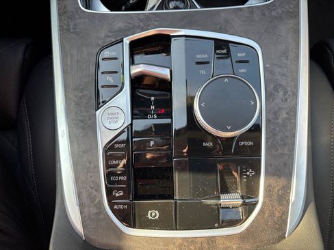 Used 2024 BMW X7 xDrive40i AWD/4WD image 30