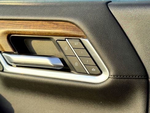 Used 2024 Chevrolet Silverado 3500 High Country w/ High Country Premium Package image 19