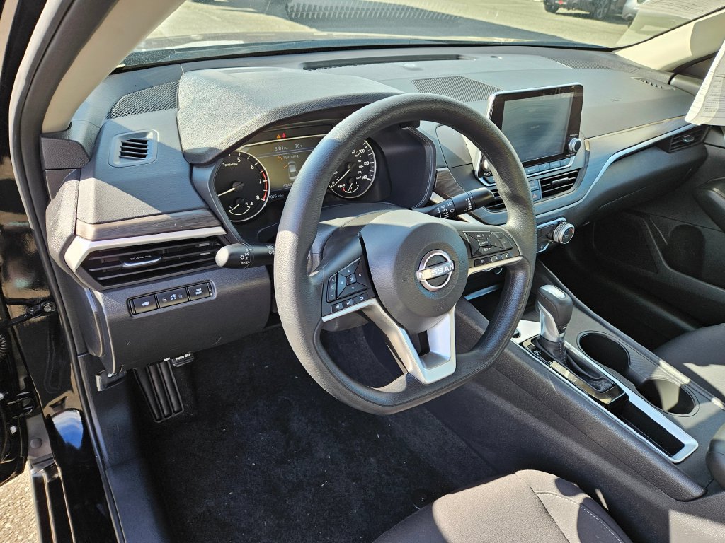 Used 2026 Nissan Altima 2.5 SV FWD image 18