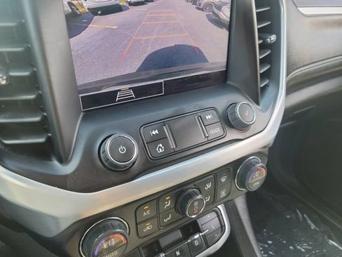 Used 2023 GMC Acadia SLE w/ Driver Convenience Package FWD image 27