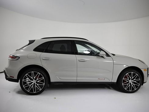 New 2026 Porsche Macan S image 8